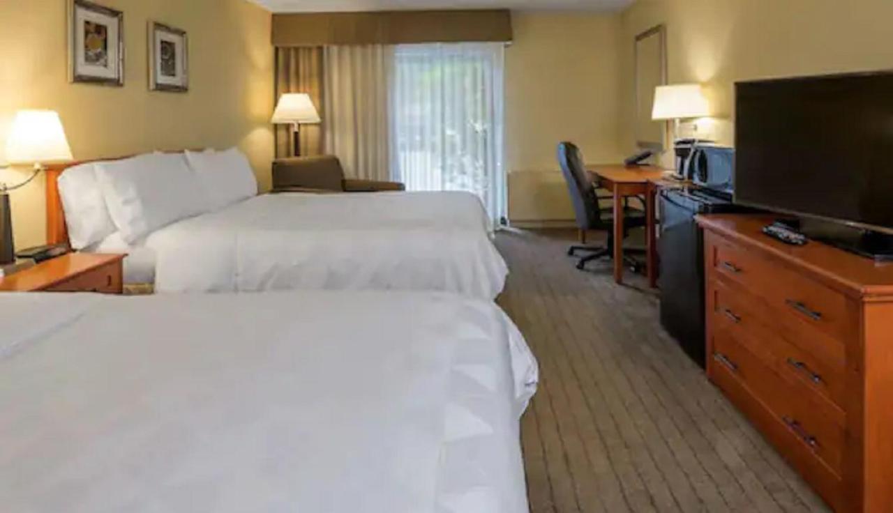 Allure Hotel & Conference Centre, Ascend Hotel Collection Barrie Extérieur photo