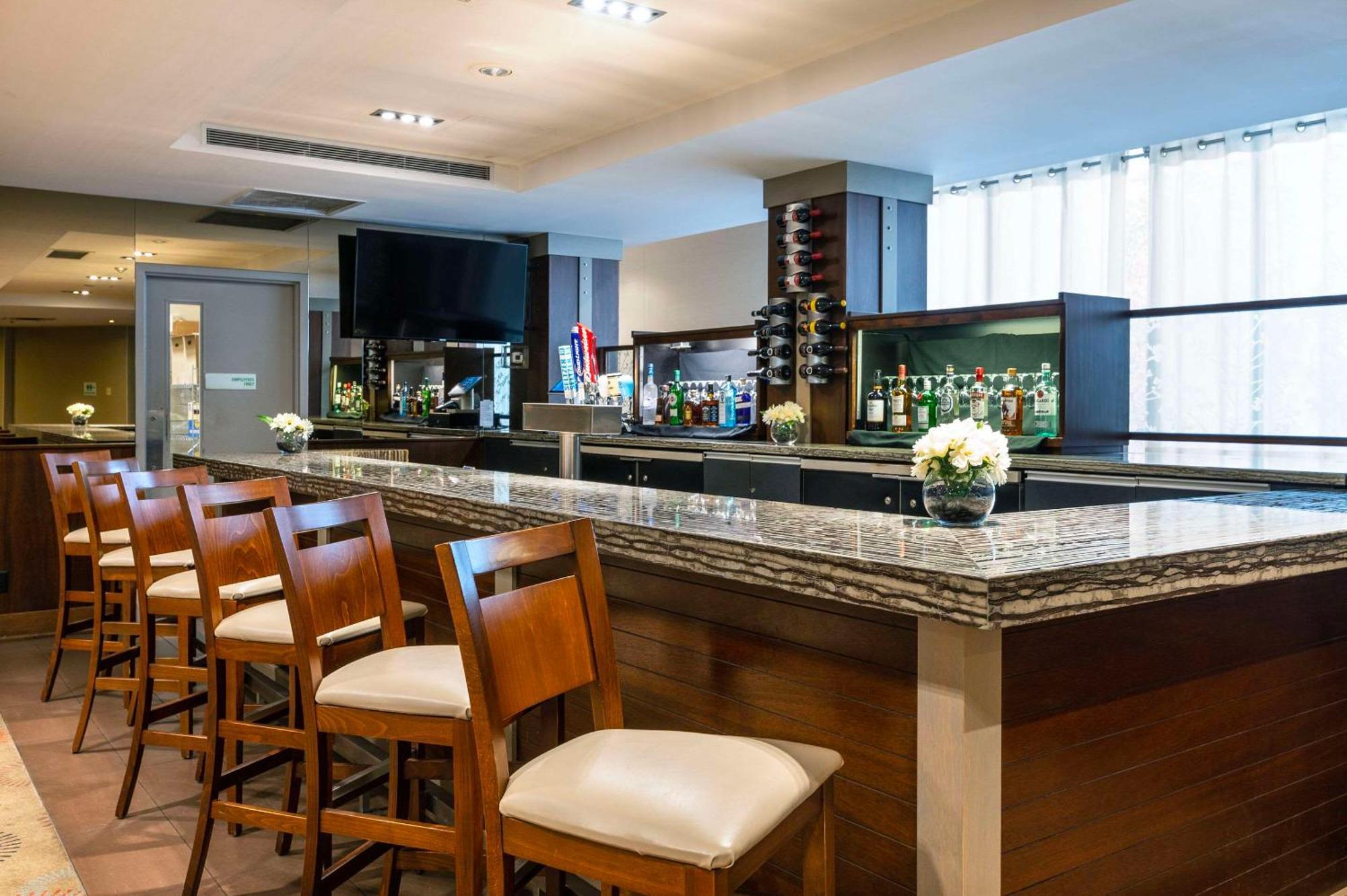 Allure Hotel & Conference Centre, Ascend Hotel Collection Barrie Extérieur photo