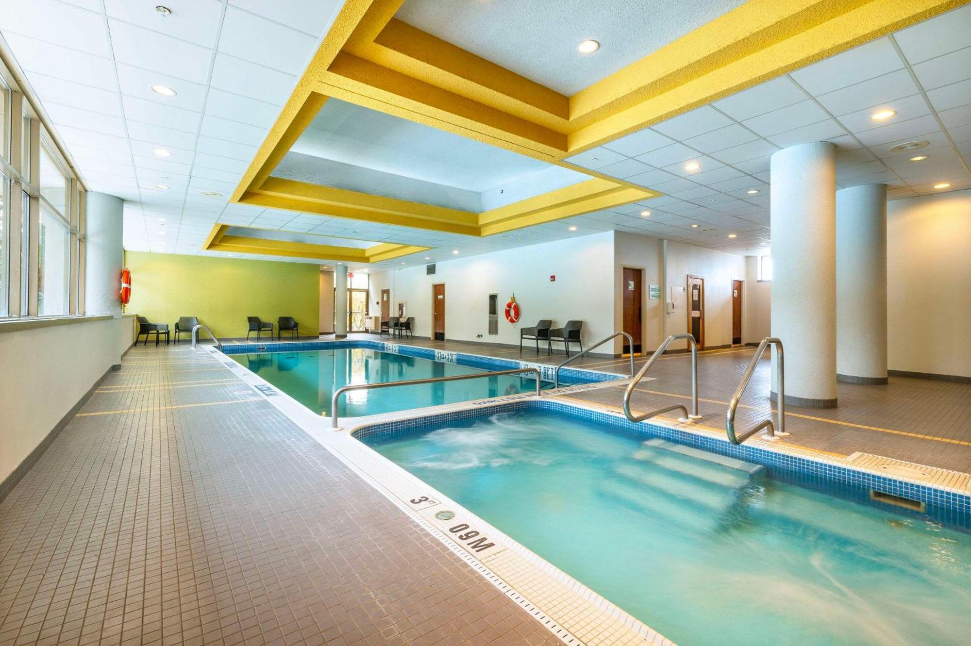 Allure Hotel & Conference Centre, Ascend Hotel Collection Barrie Extérieur photo