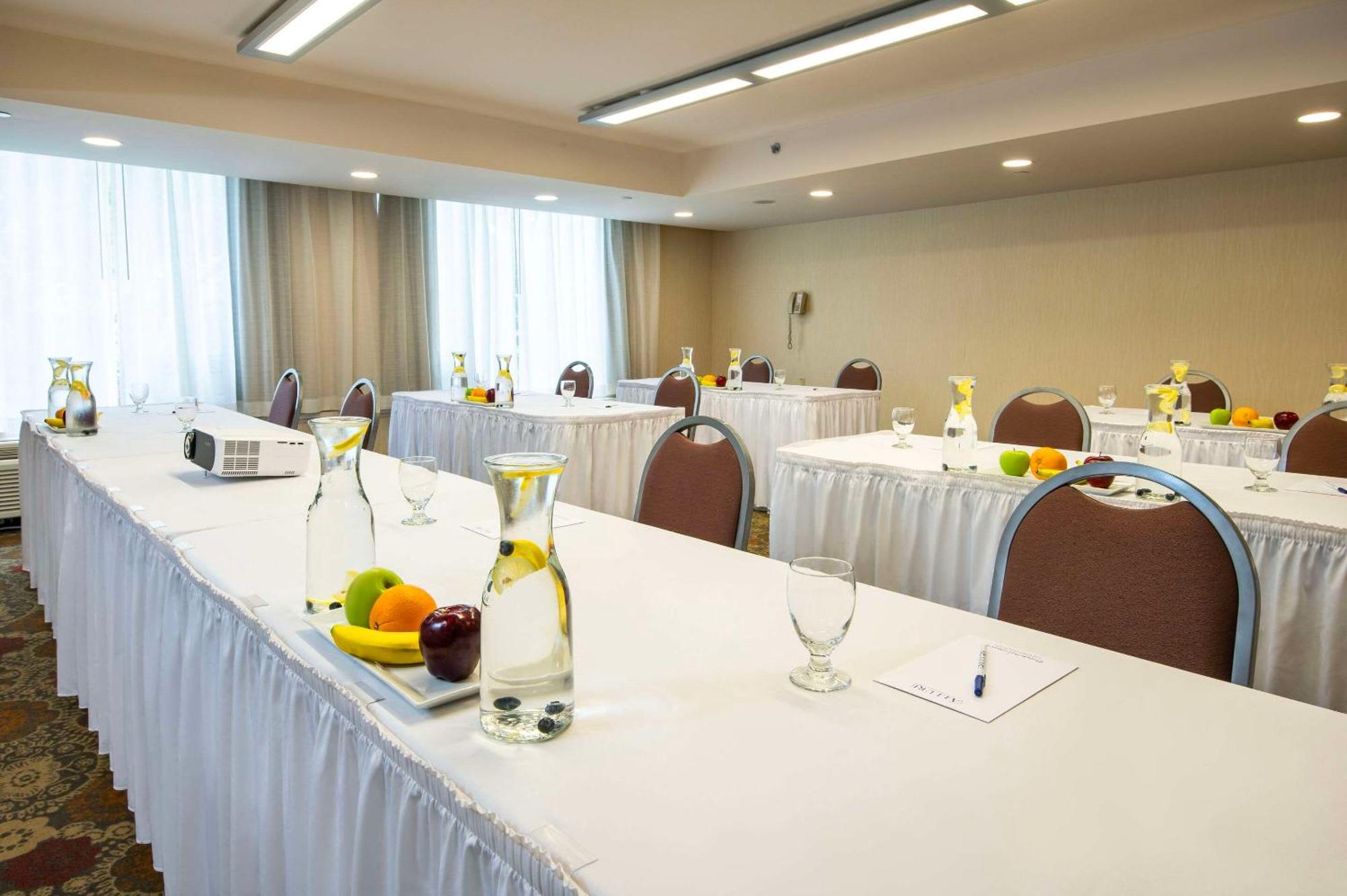 Allure Hotel & Conference Centre, Ascend Hotel Collection Barrie Extérieur photo