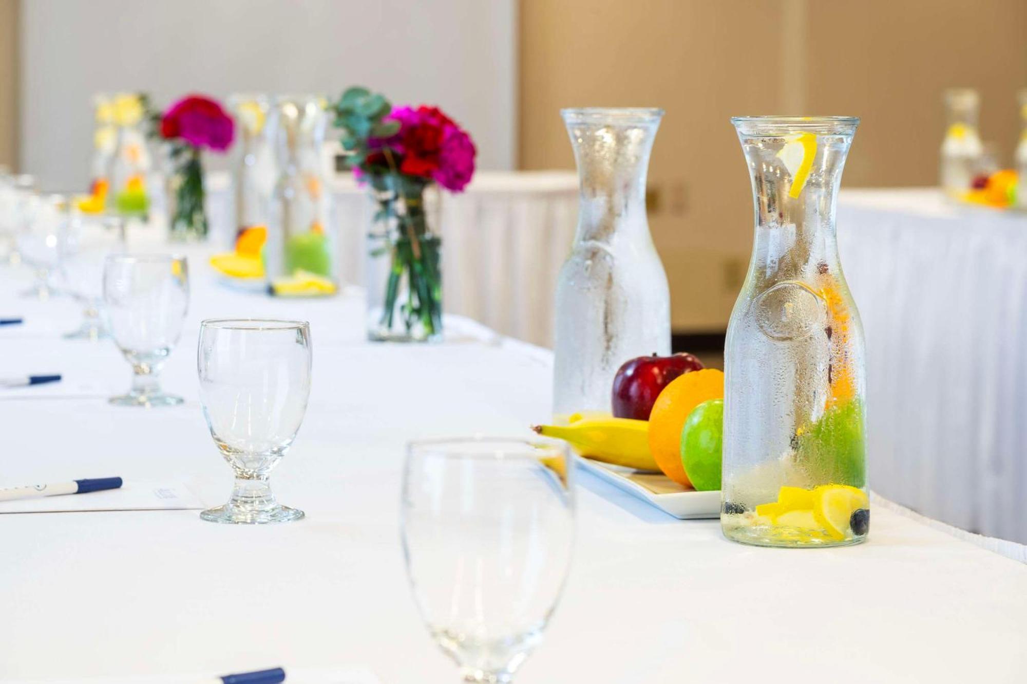 Allure Hotel & Conference Centre, Ascend Hotel Collection Barrie Extérieur photo