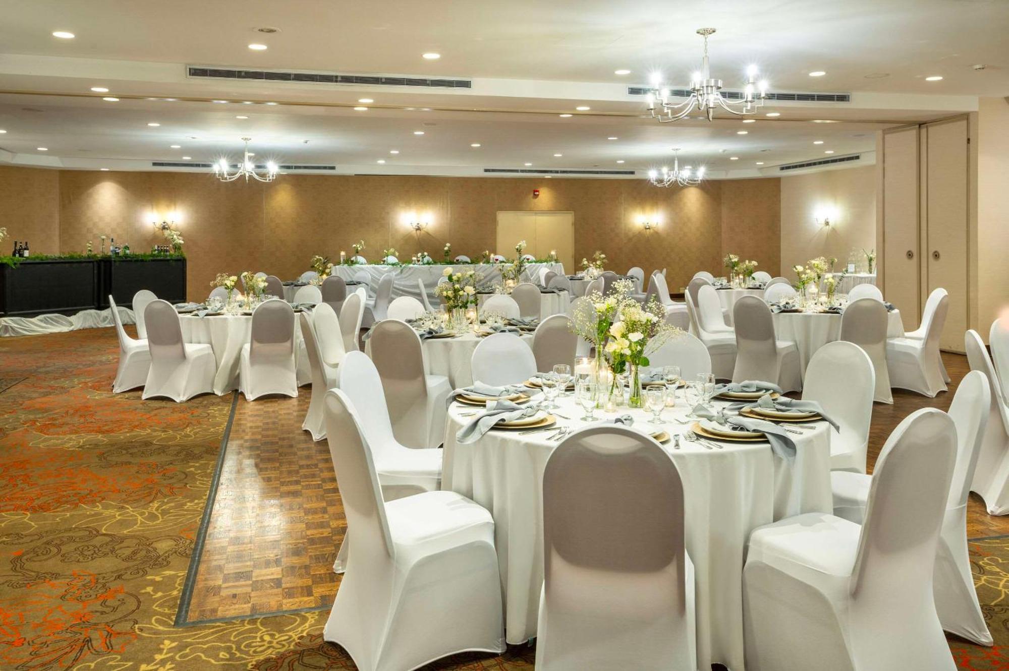 Allure Hotel & Conference Centre, Ascend Hotel Collection Barrie Extérieur photo