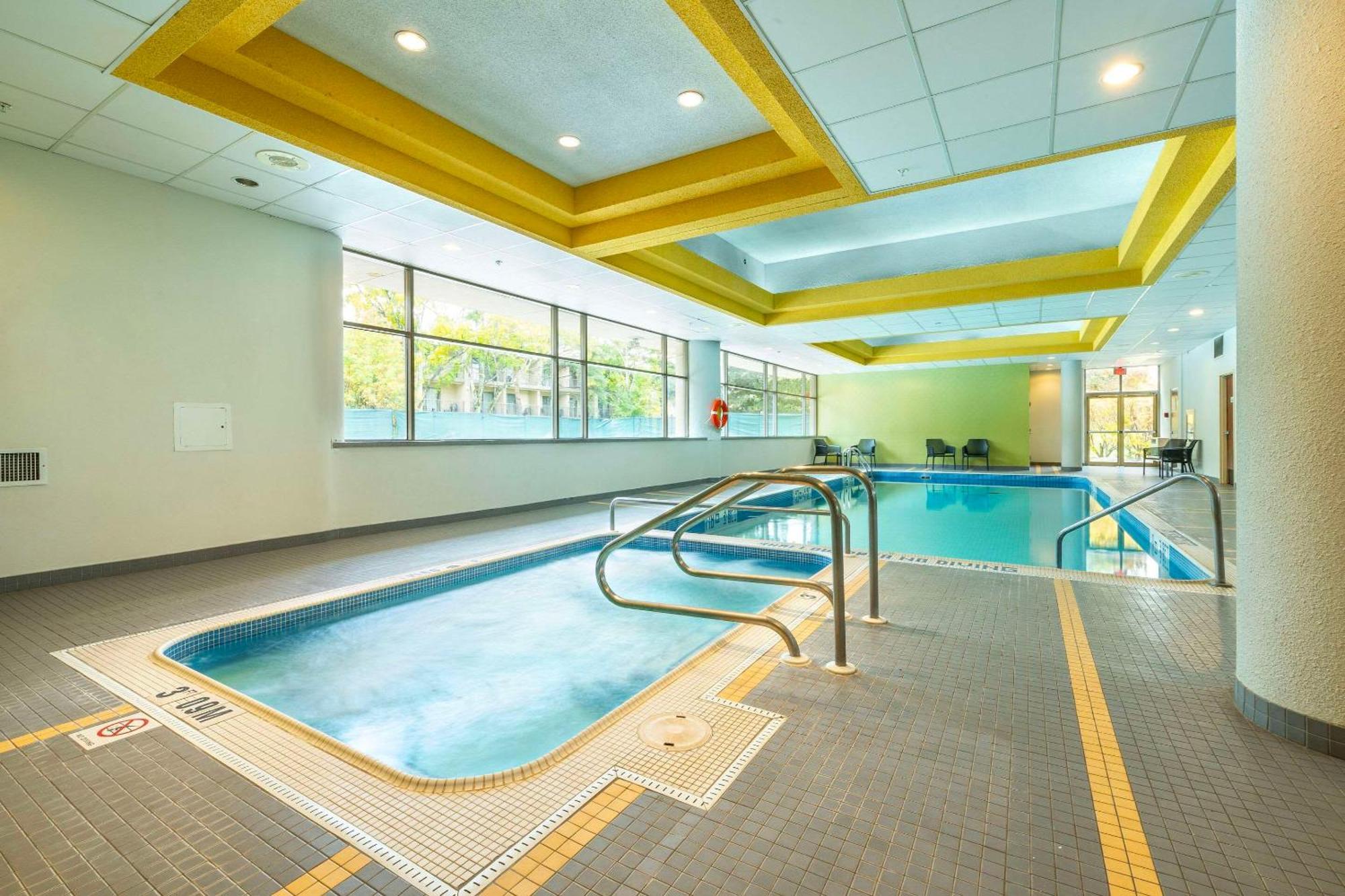 Allure Hotel & Conference Centre, Ascend Hotel Collection Barrie Extérieur photo